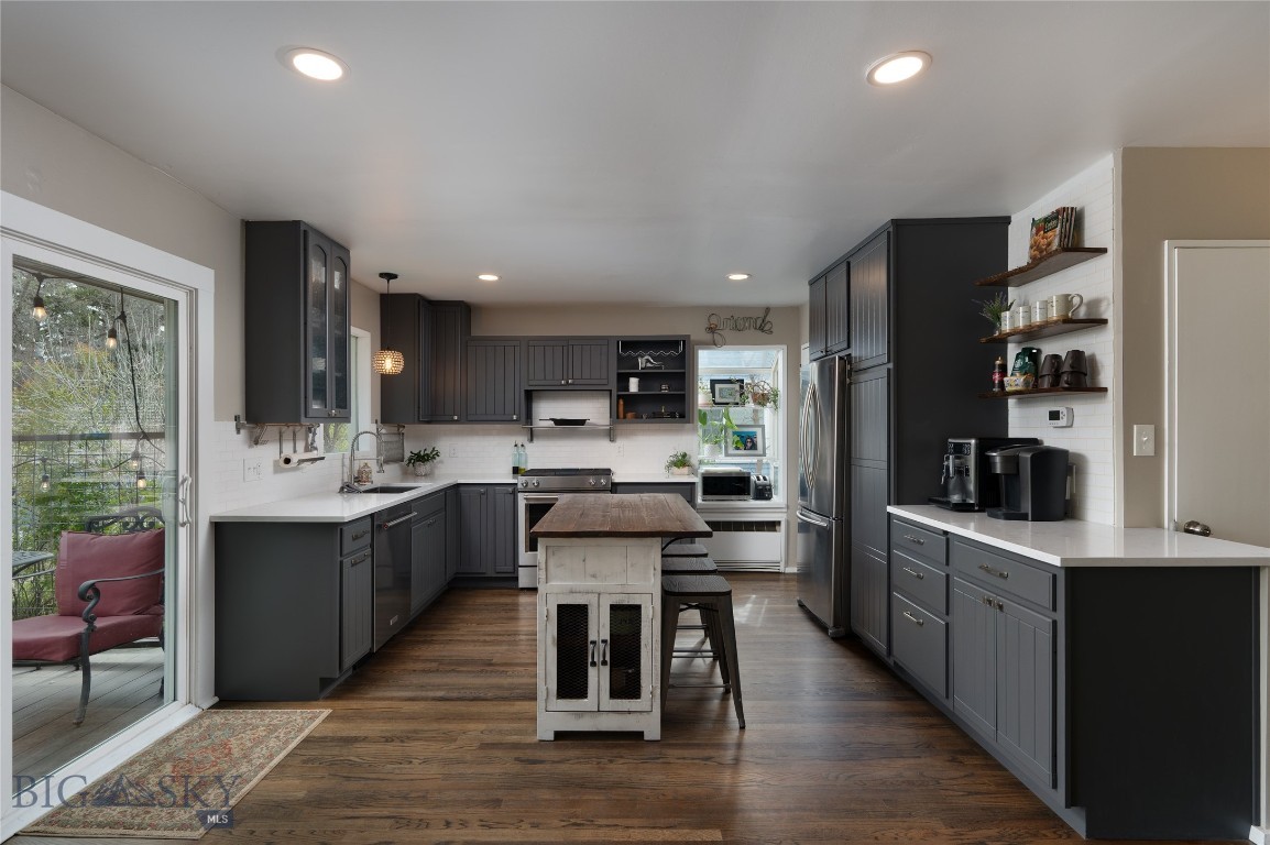 419 W Harrison