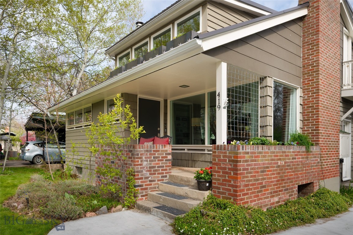 419 W Harrison