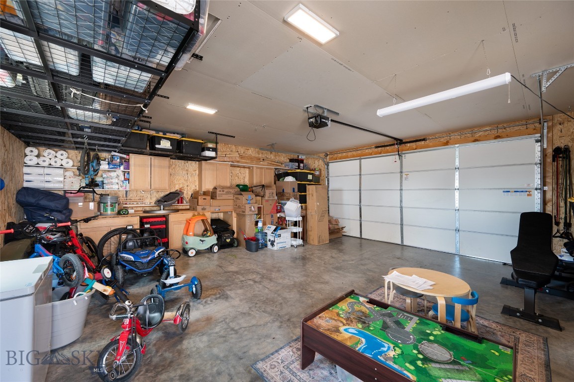 638 W Adams Street