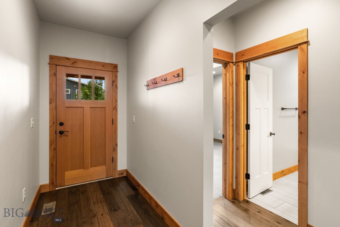 3098 Tschache Lane