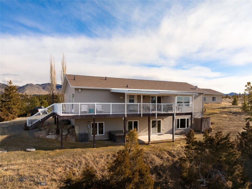 3523 Woodridge