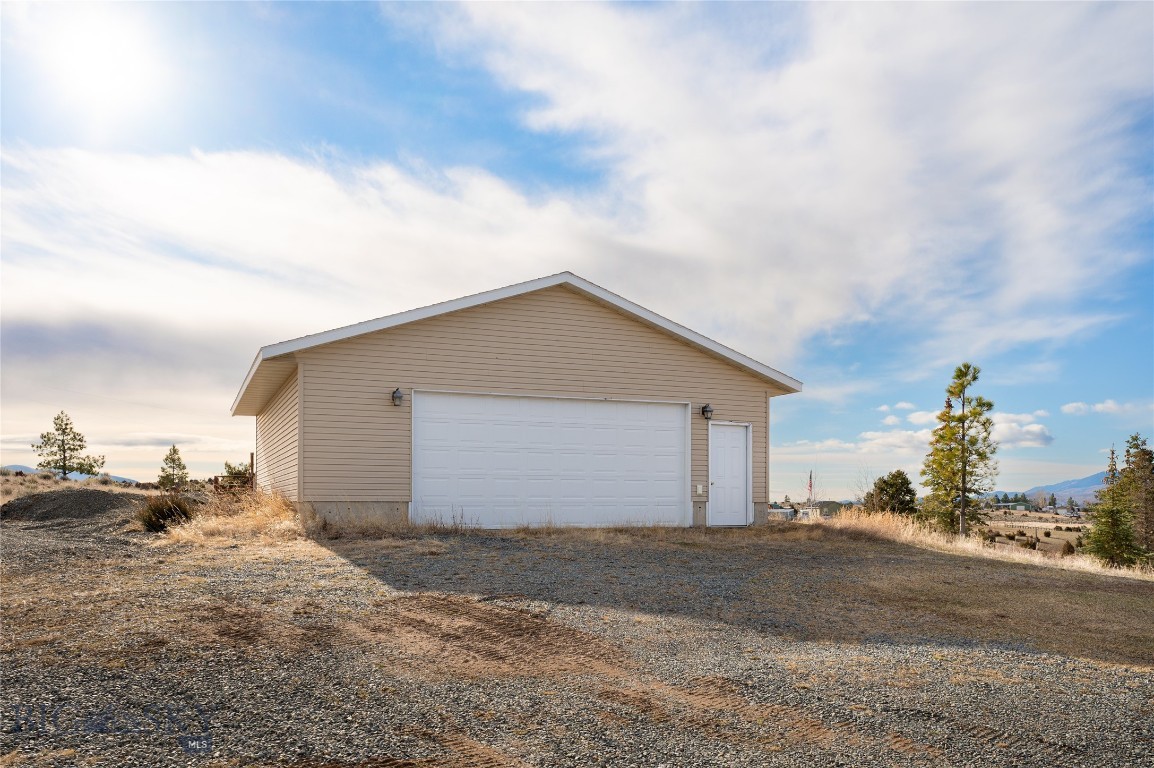 3523 Woodridge