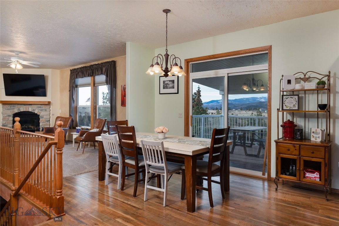 3523 Woodridge