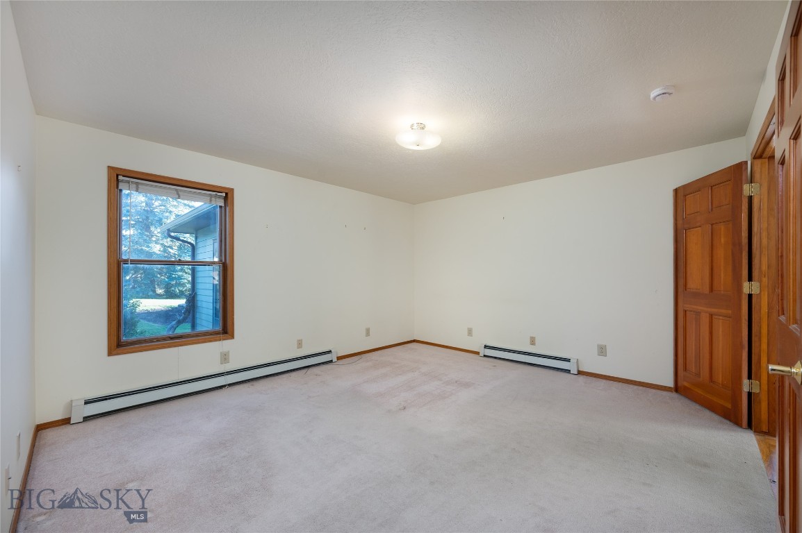 8855 Sypes Canyon