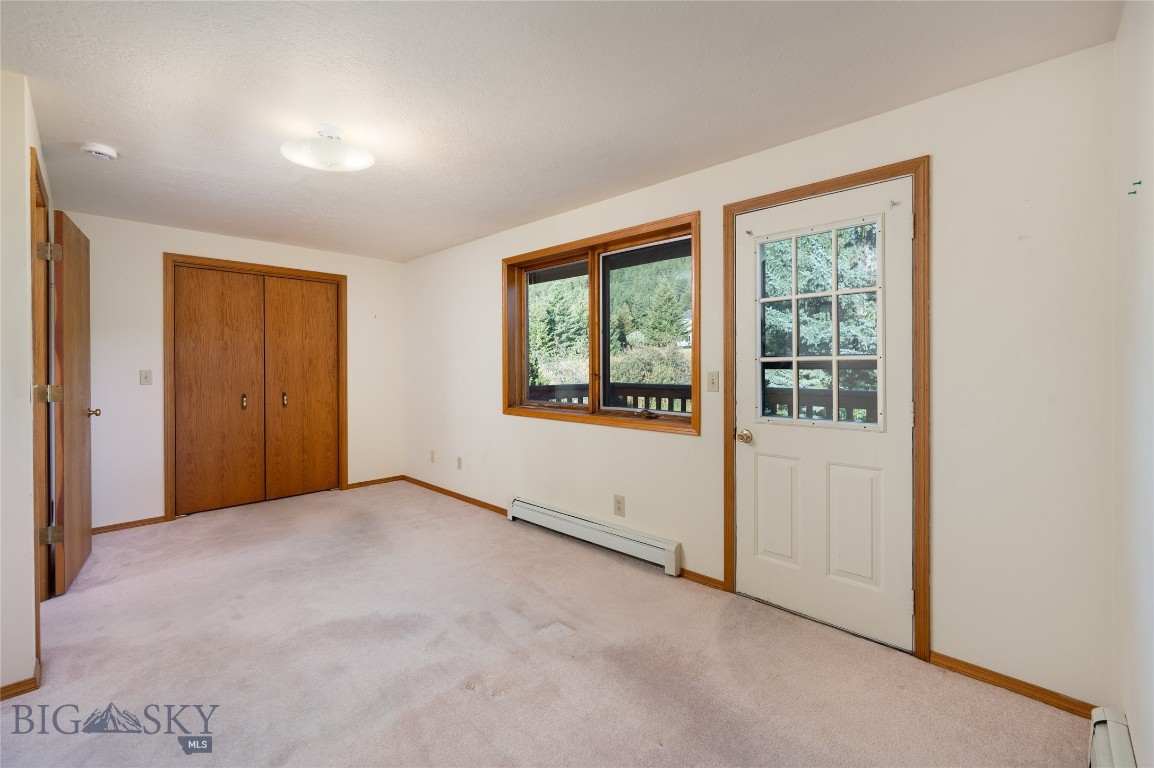8855 Sypes Canyon