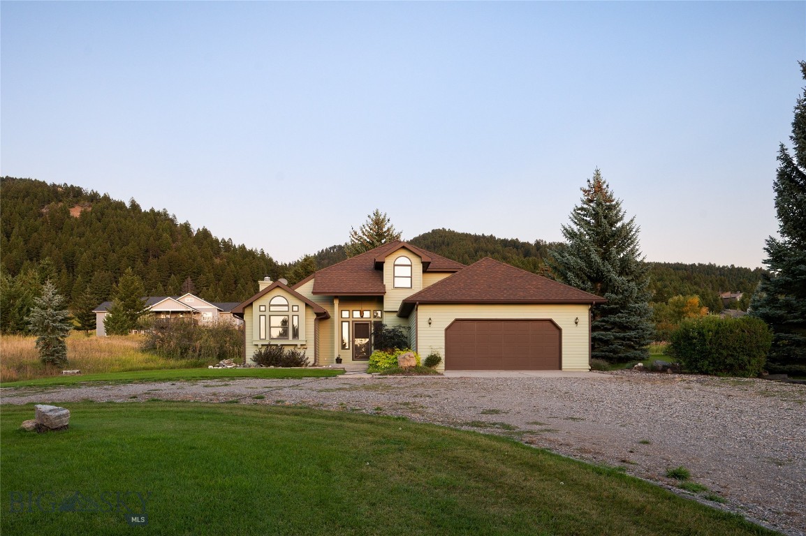 8855 Sypes Canyon