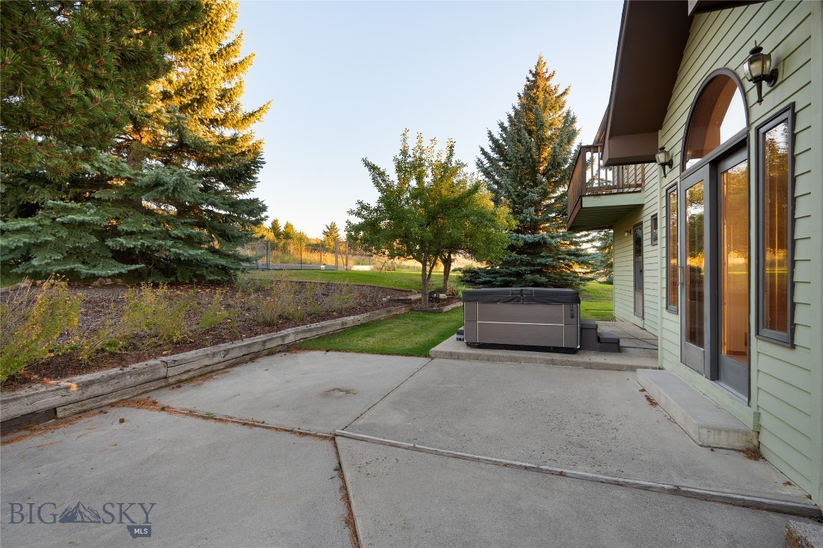 8855 Sypes Canyon