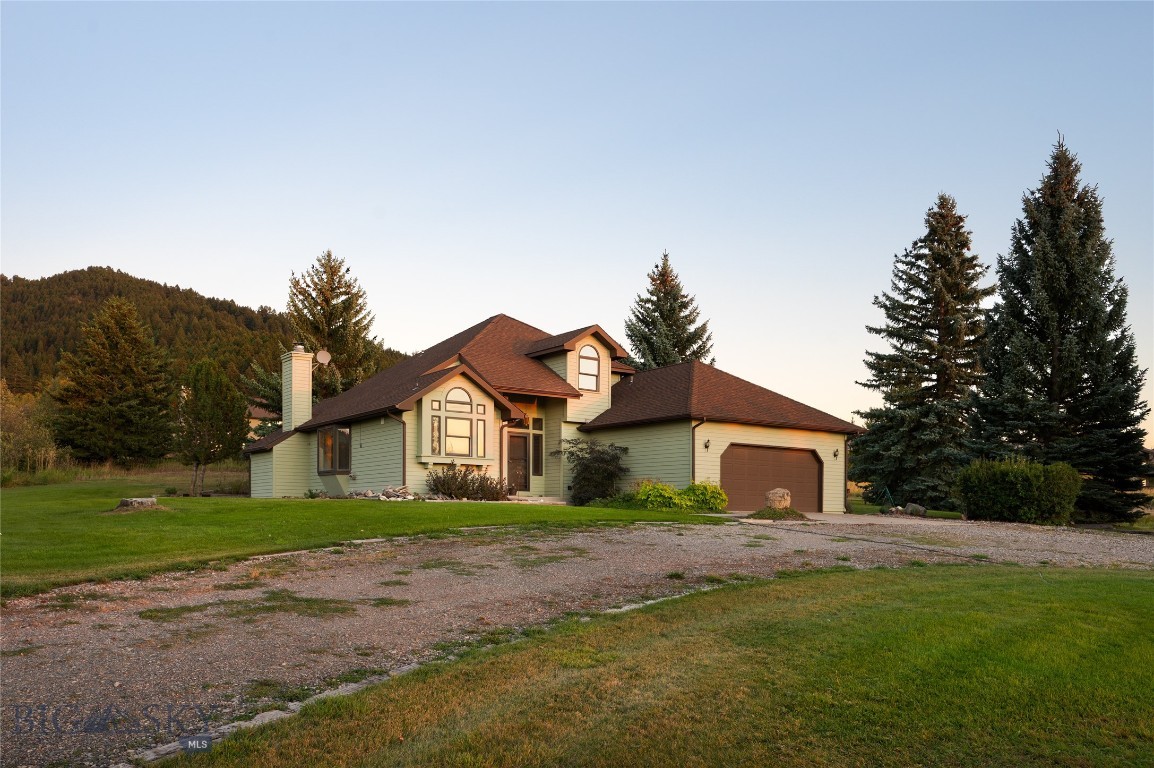 8855 Sypes Canyon