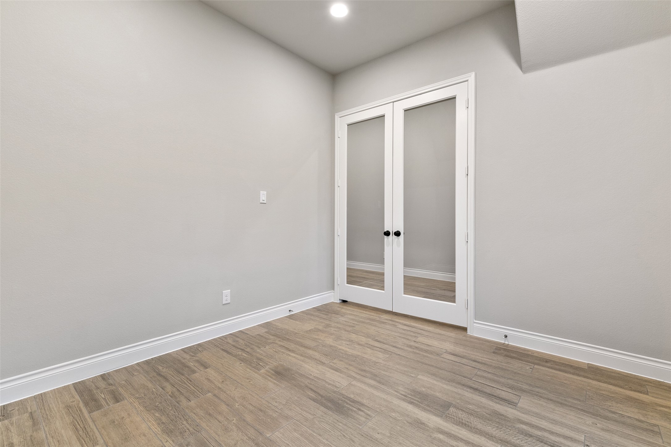 2604 War Admiral Street