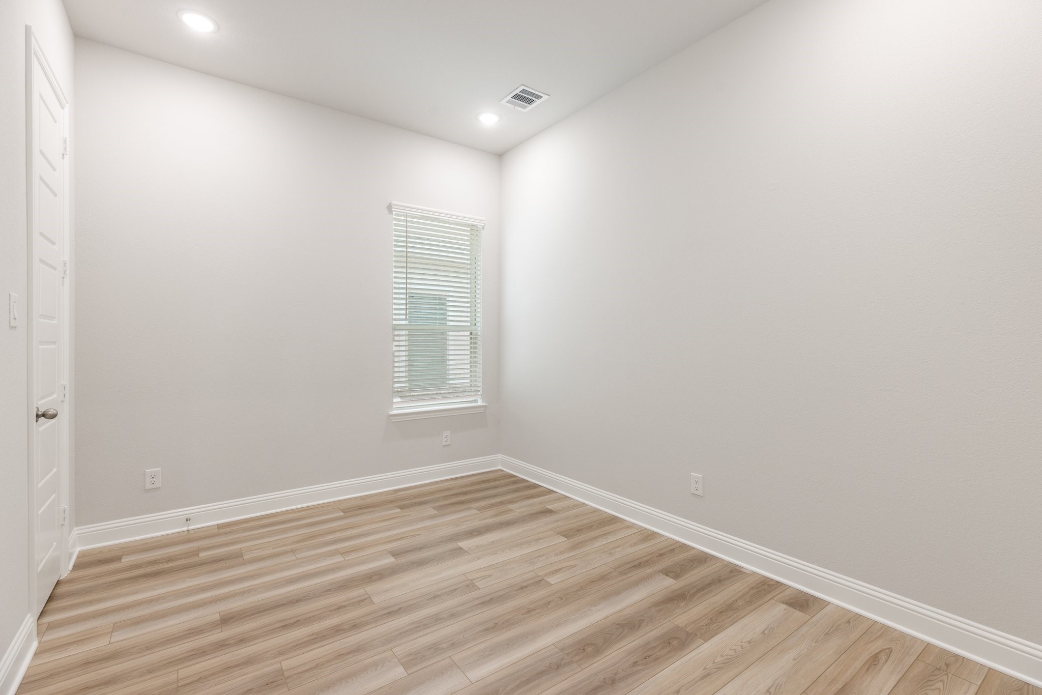 7013 Sunset Boulevard