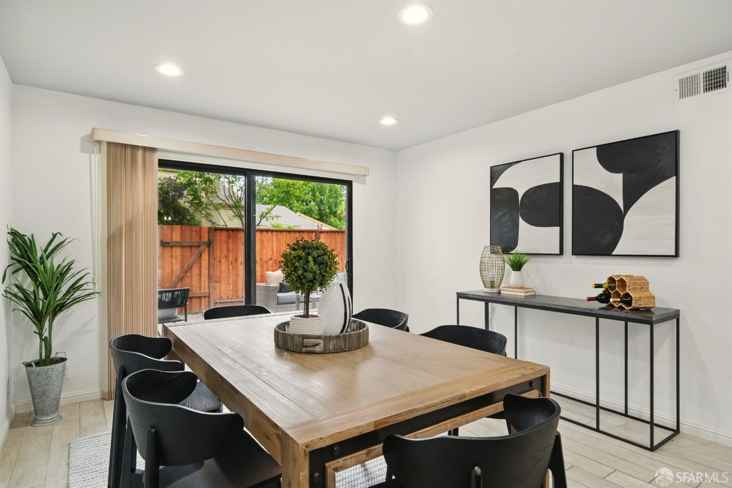 543 Tyrella Avenue