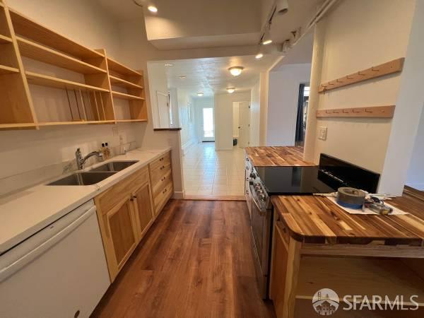 1404 Van Dyke Avenue # B