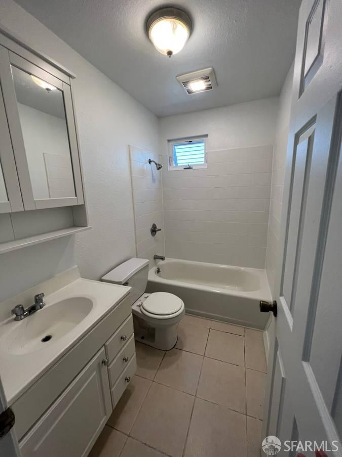 1404 Van Dyke Avenue # B