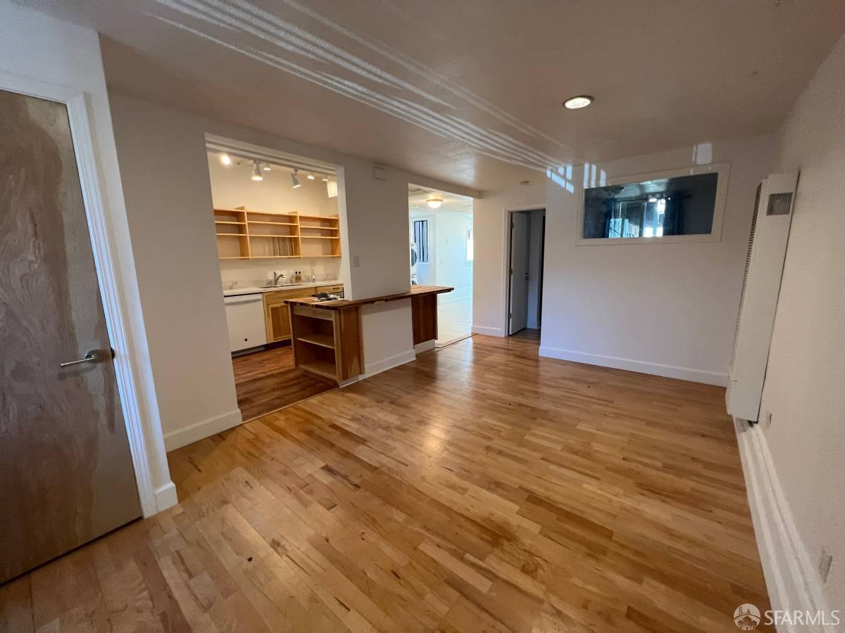 1404 Van Dyke Avenue # B
