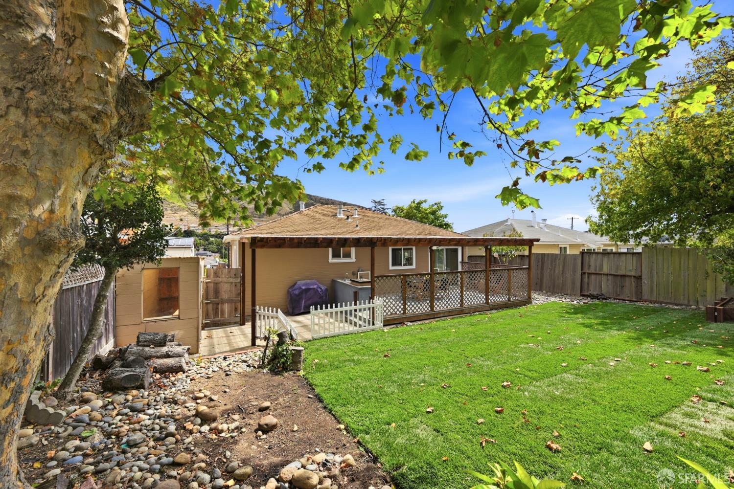 525 Larch Avenue