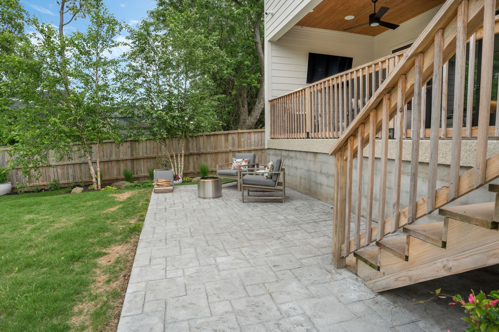 6412A Premier Dr