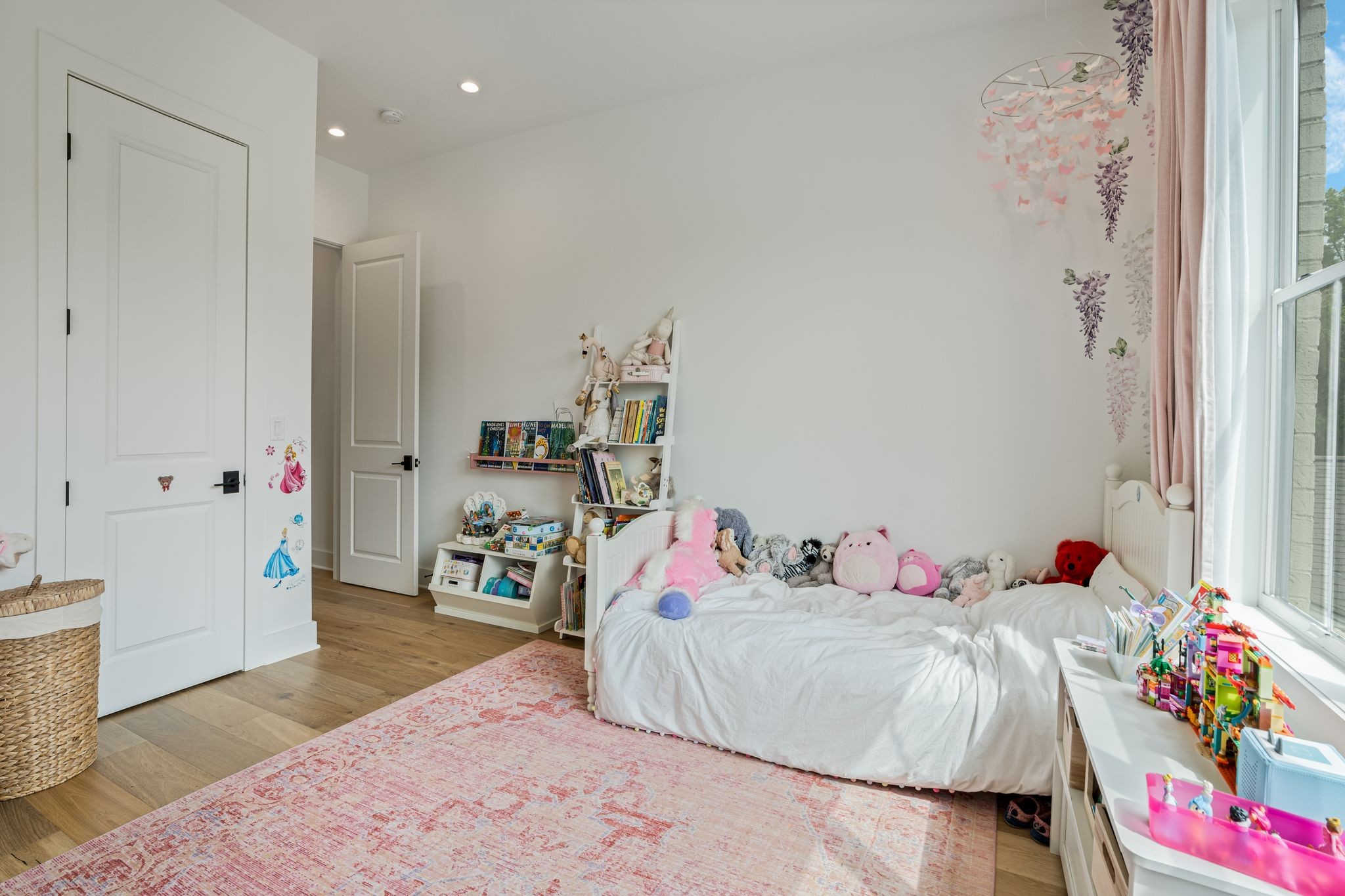 6412A Premier Dr