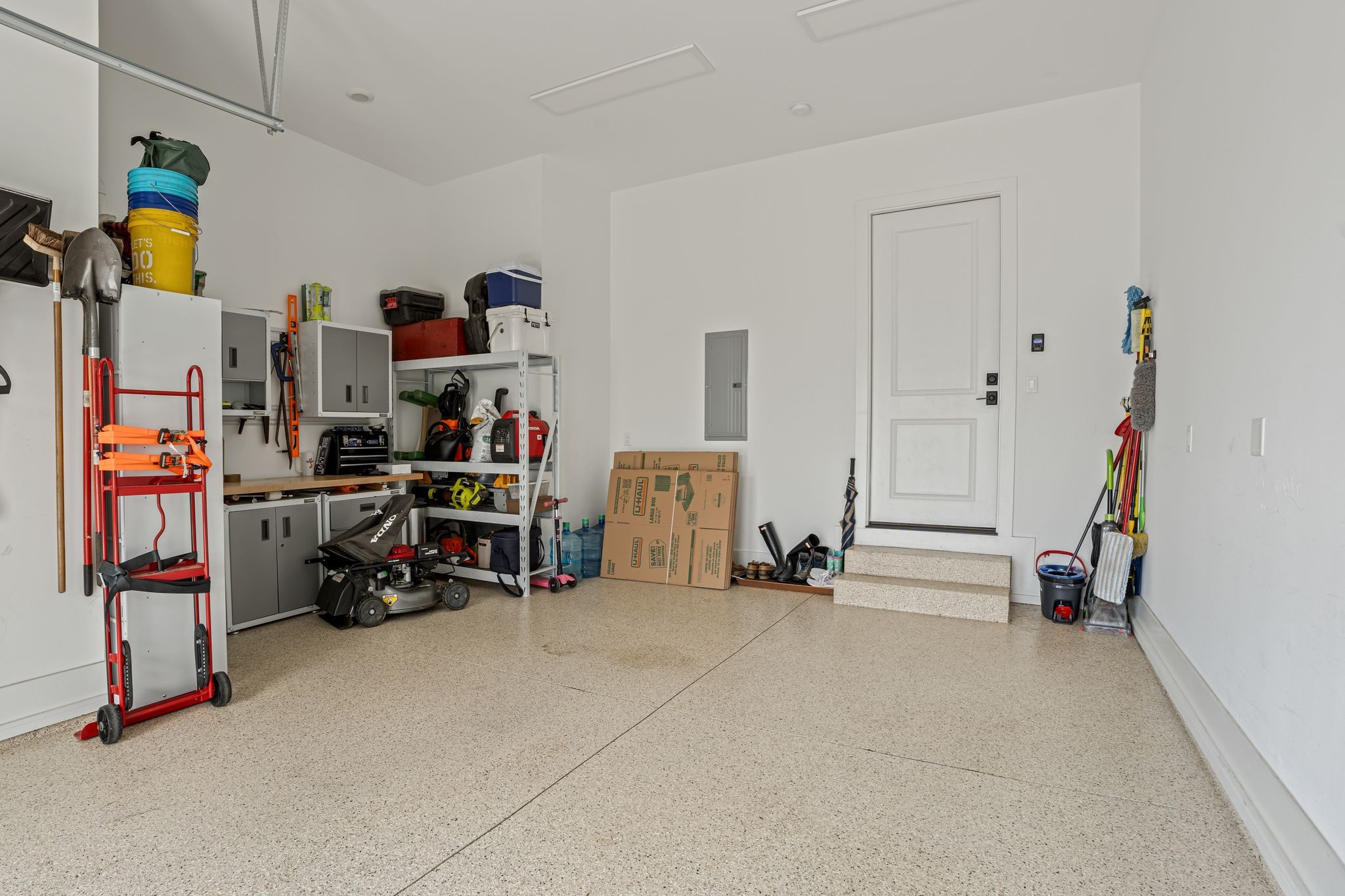 6412A Premier Dr