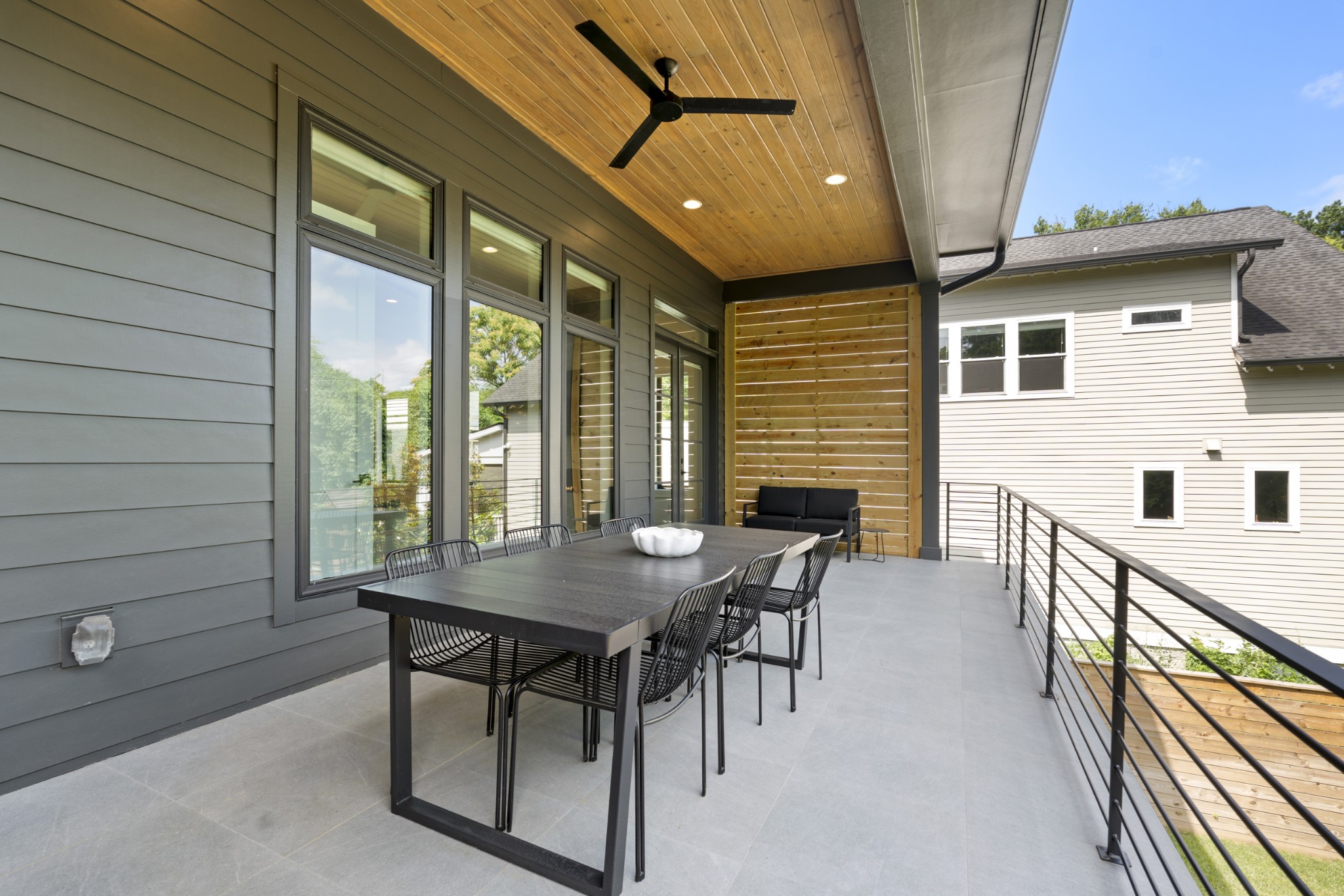 826 Kirkwood Ave Unit: B