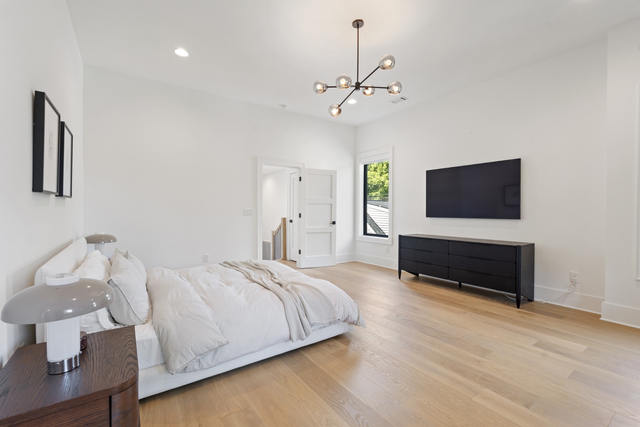 826 Kirkwood Ave Unit: B