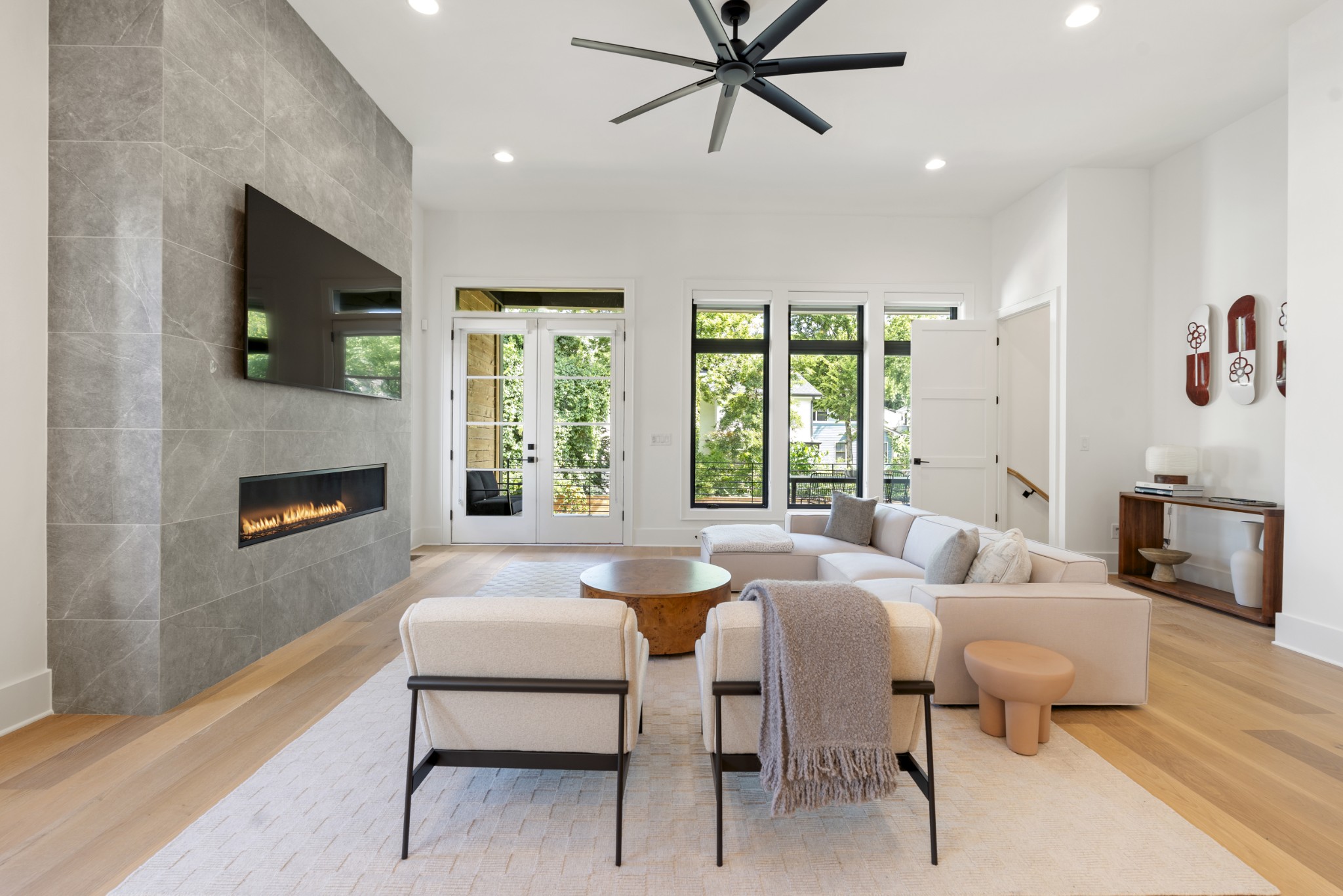 826 Kirkwood Ave Unit: B