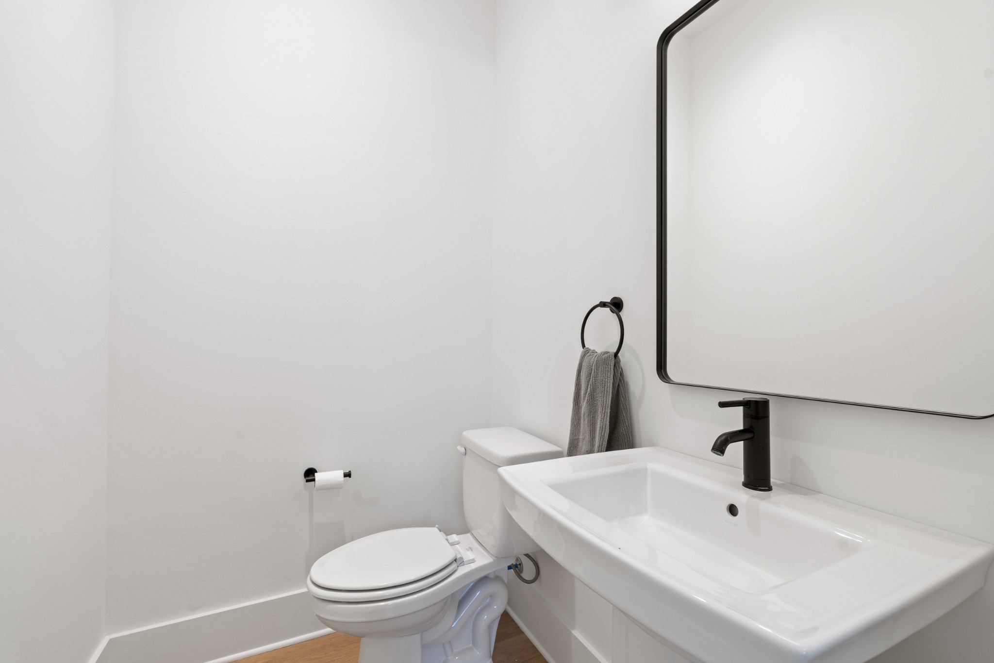 826 Kirkwood Ave Unit: B