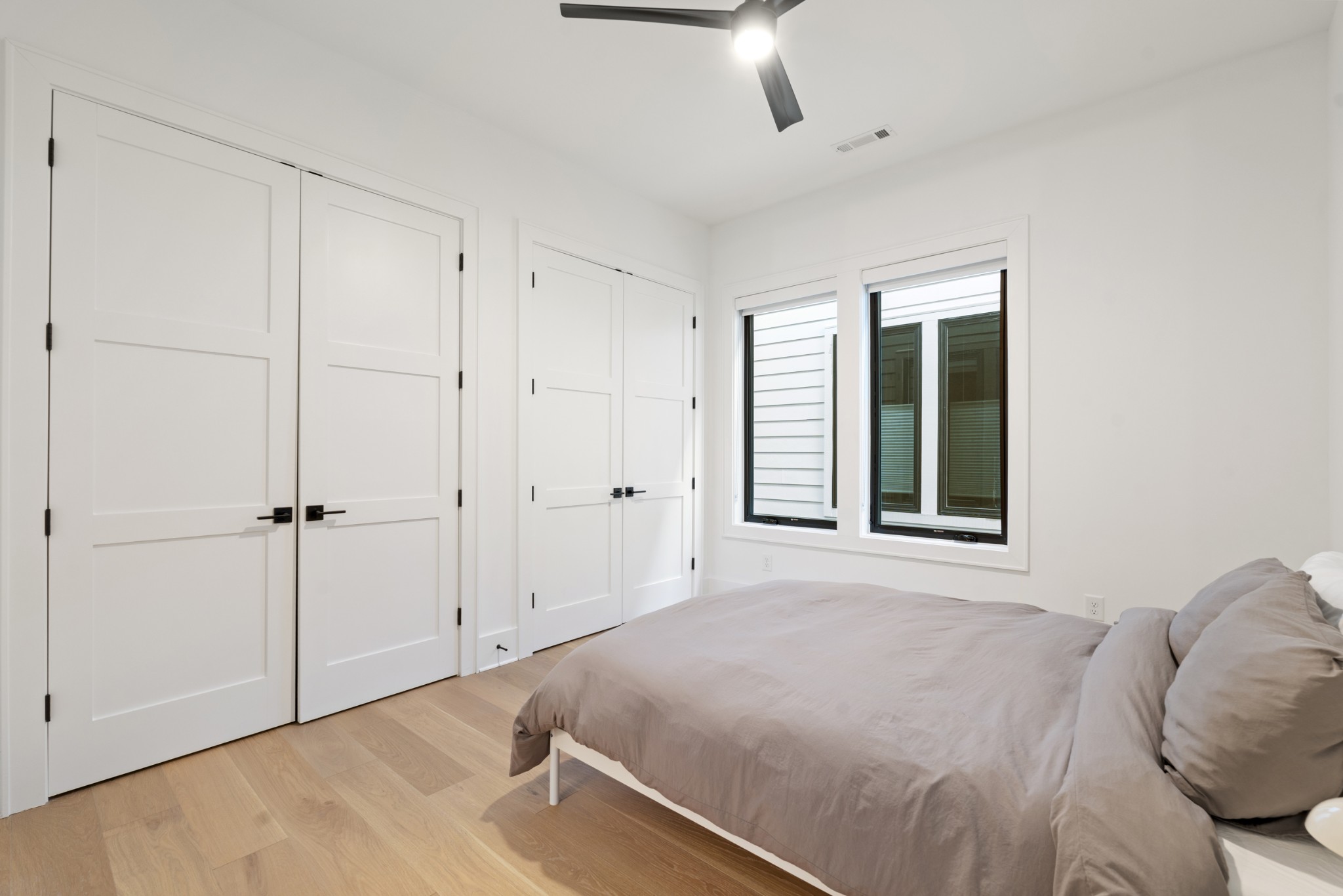 826 Kirkwood Ave Unit: B