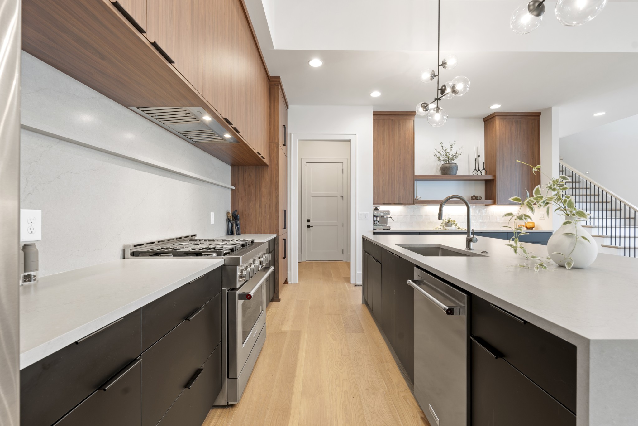 826 Kirkwood Ave Unit: B