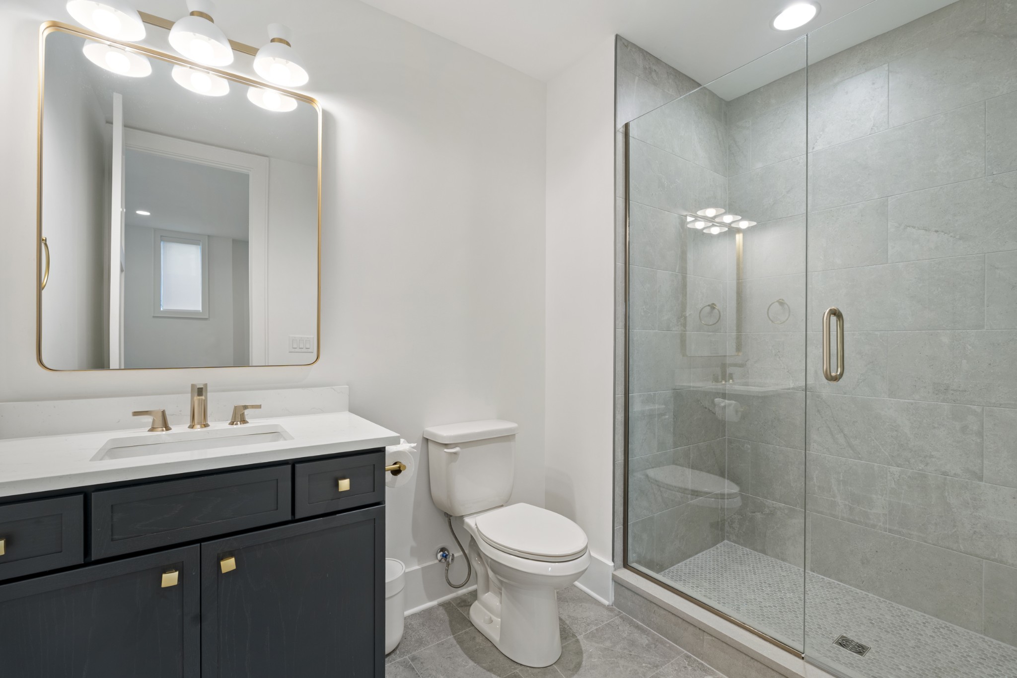 826 Kirkwood Ave Unit: B