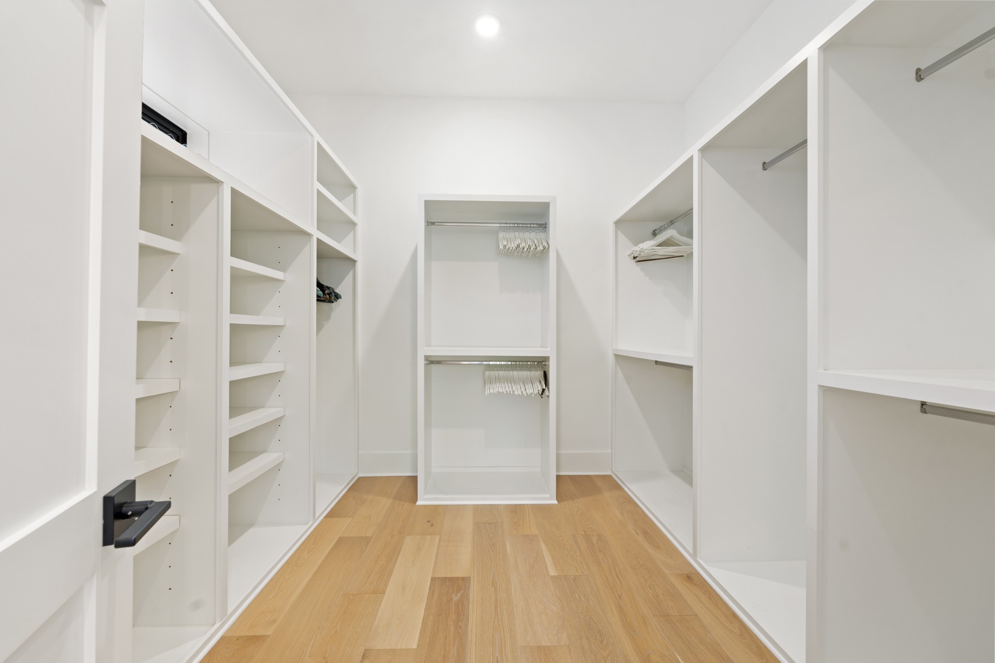 826 Kirkwood Ave Unit: B