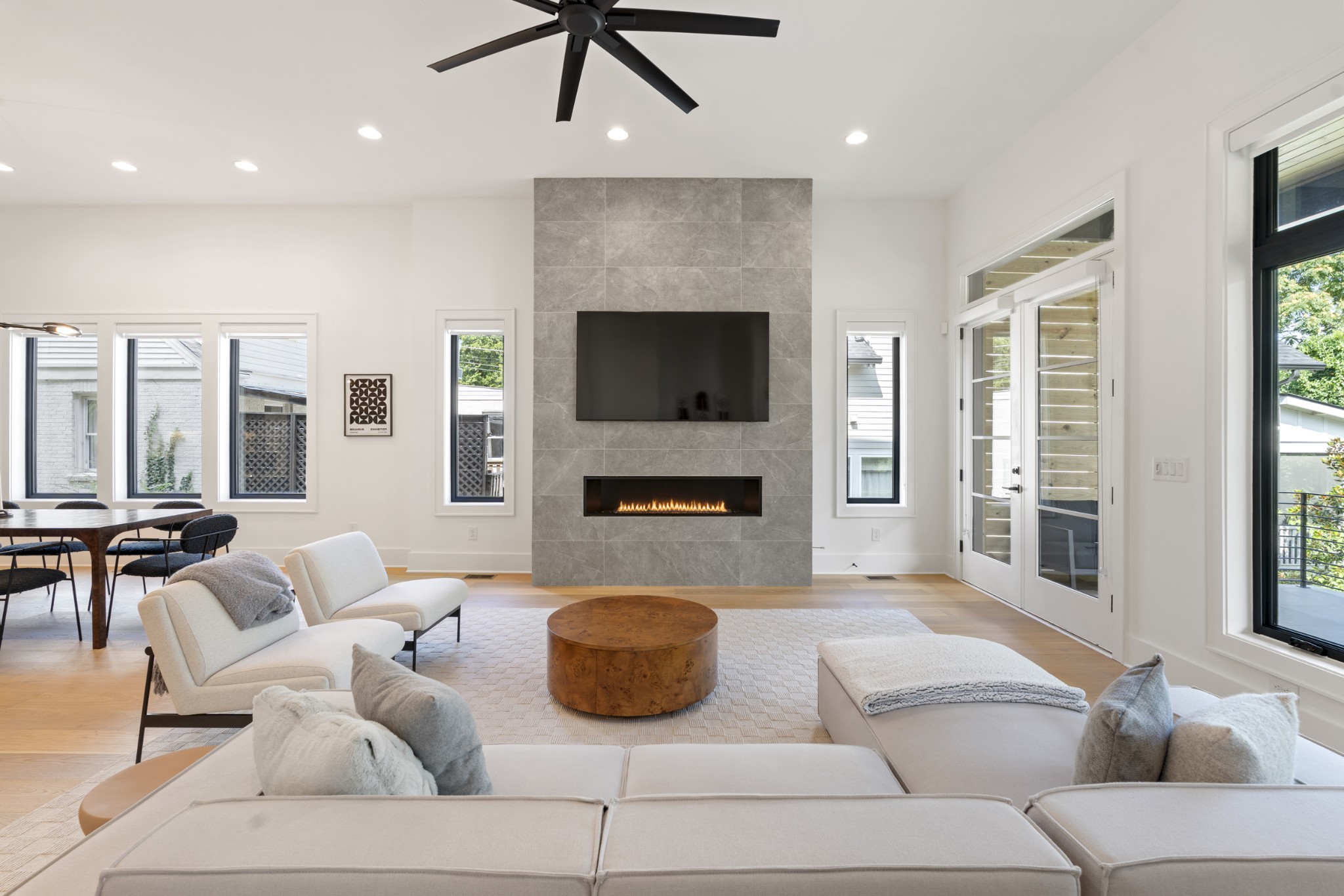 826 Kirkwood Ave Unit: B