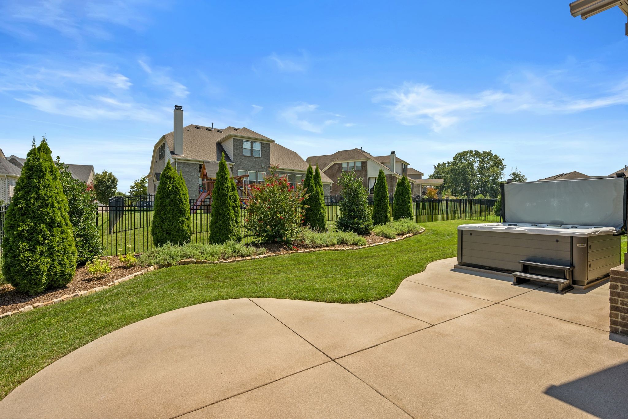 2004 Belsford Dr