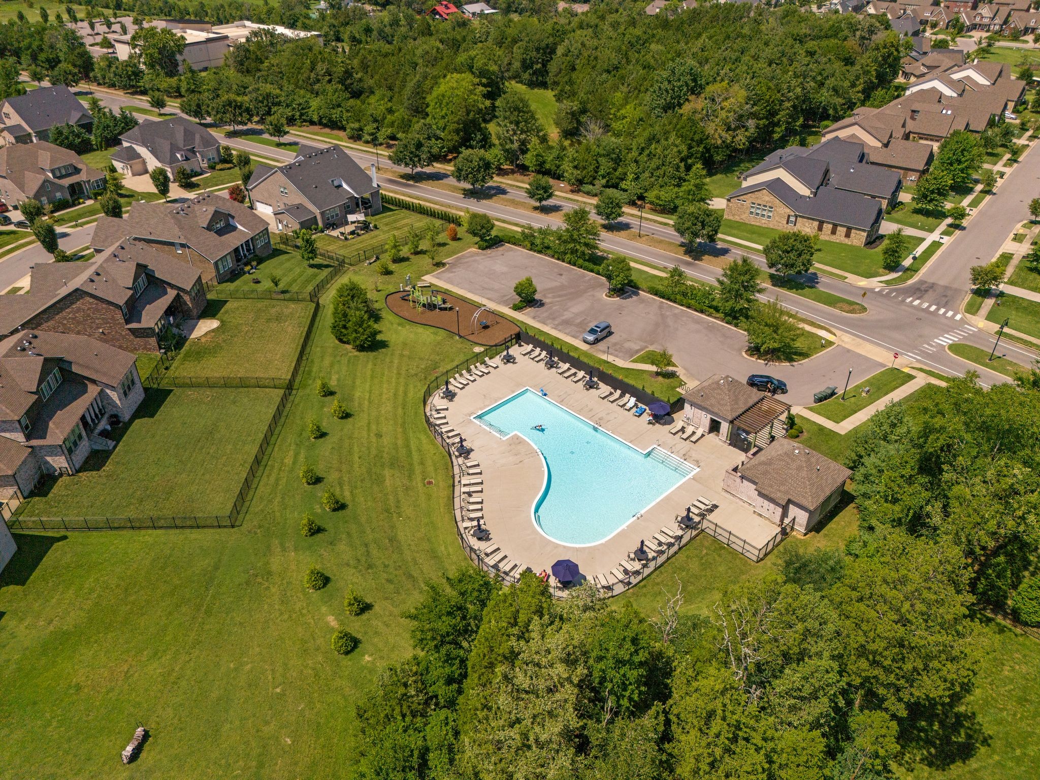 2004 Belsford Dr