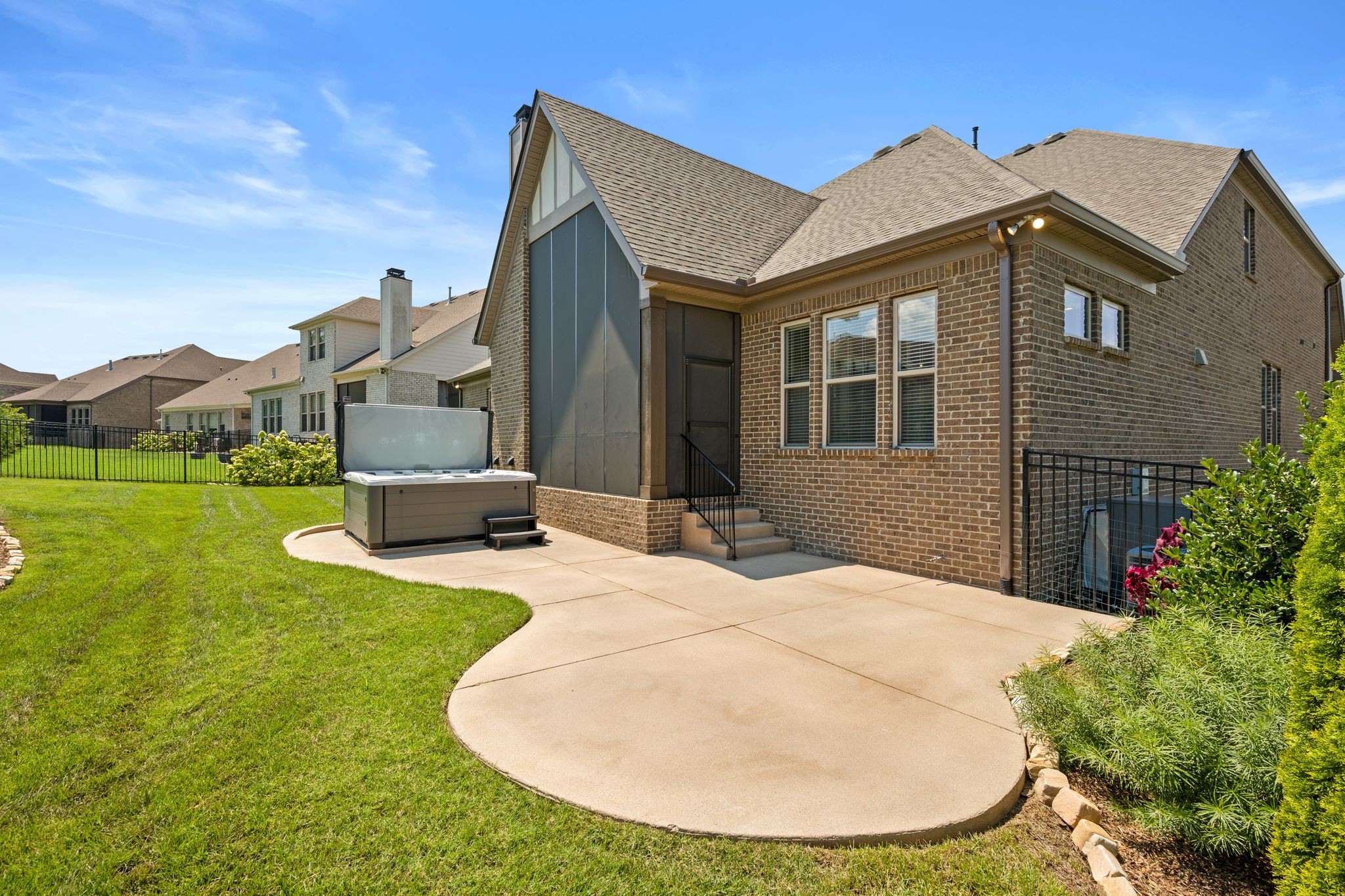 2004 Belsford Dr