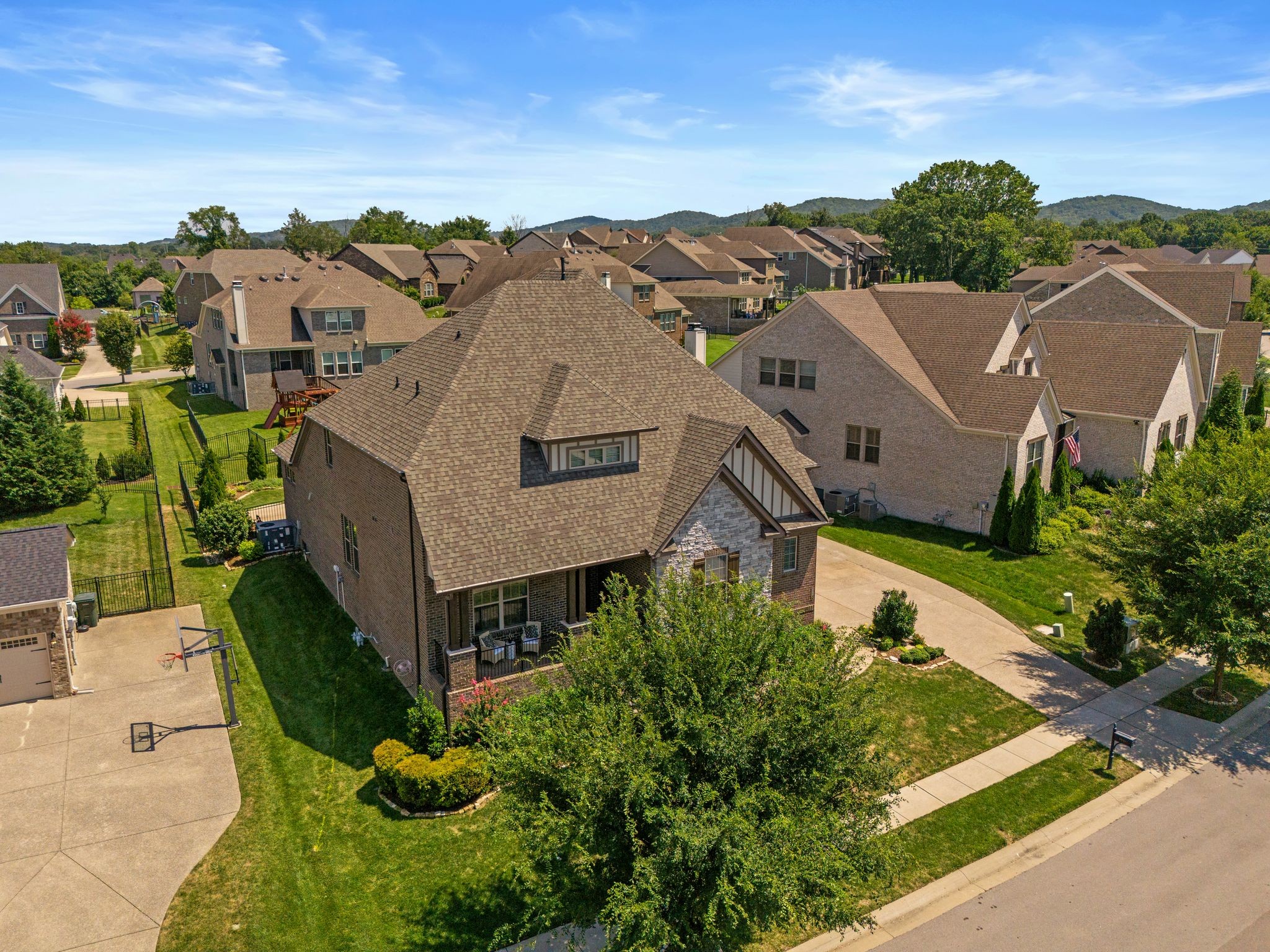 2004 Belsford Dr