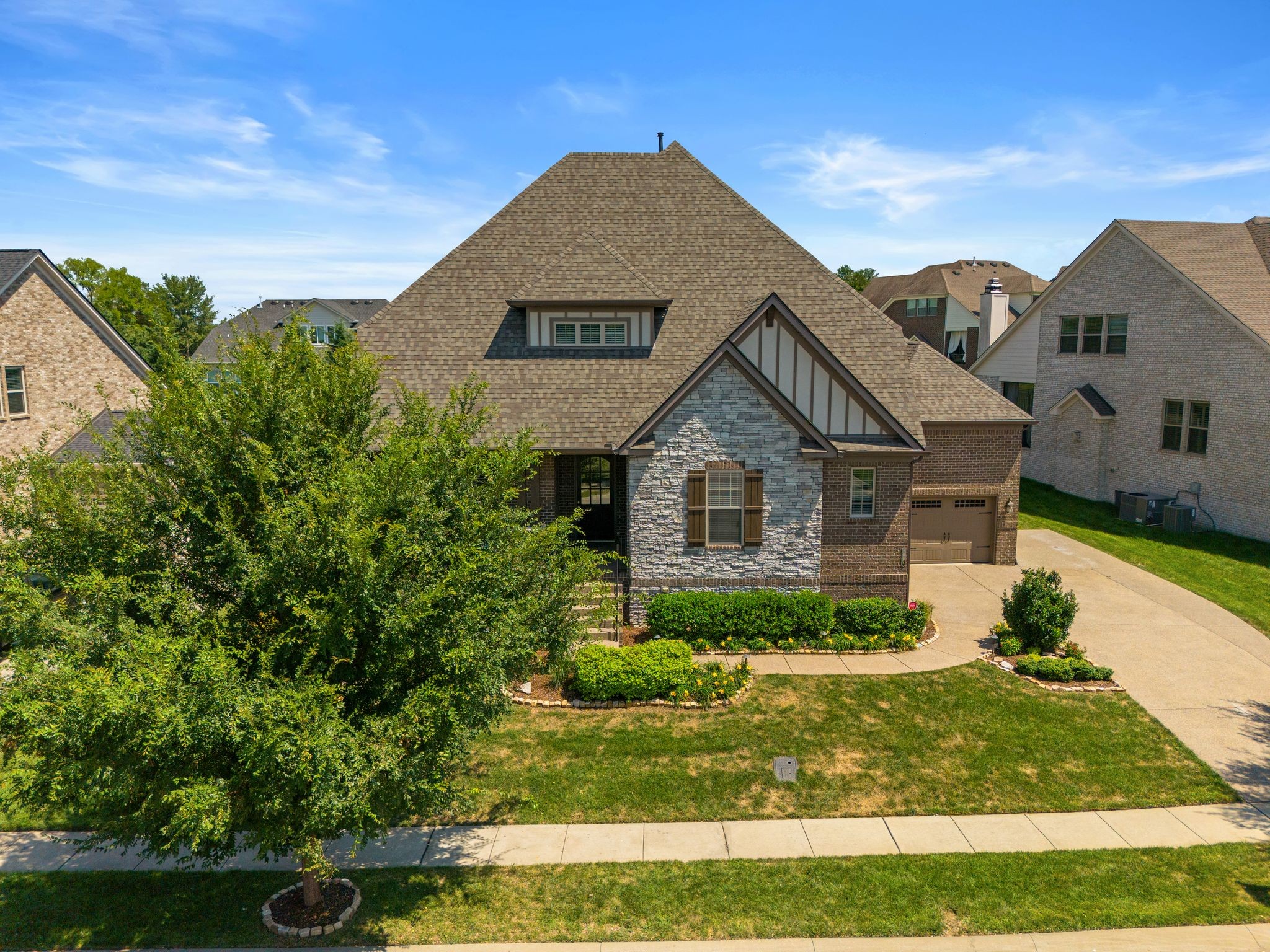 2004 Belsford Dr