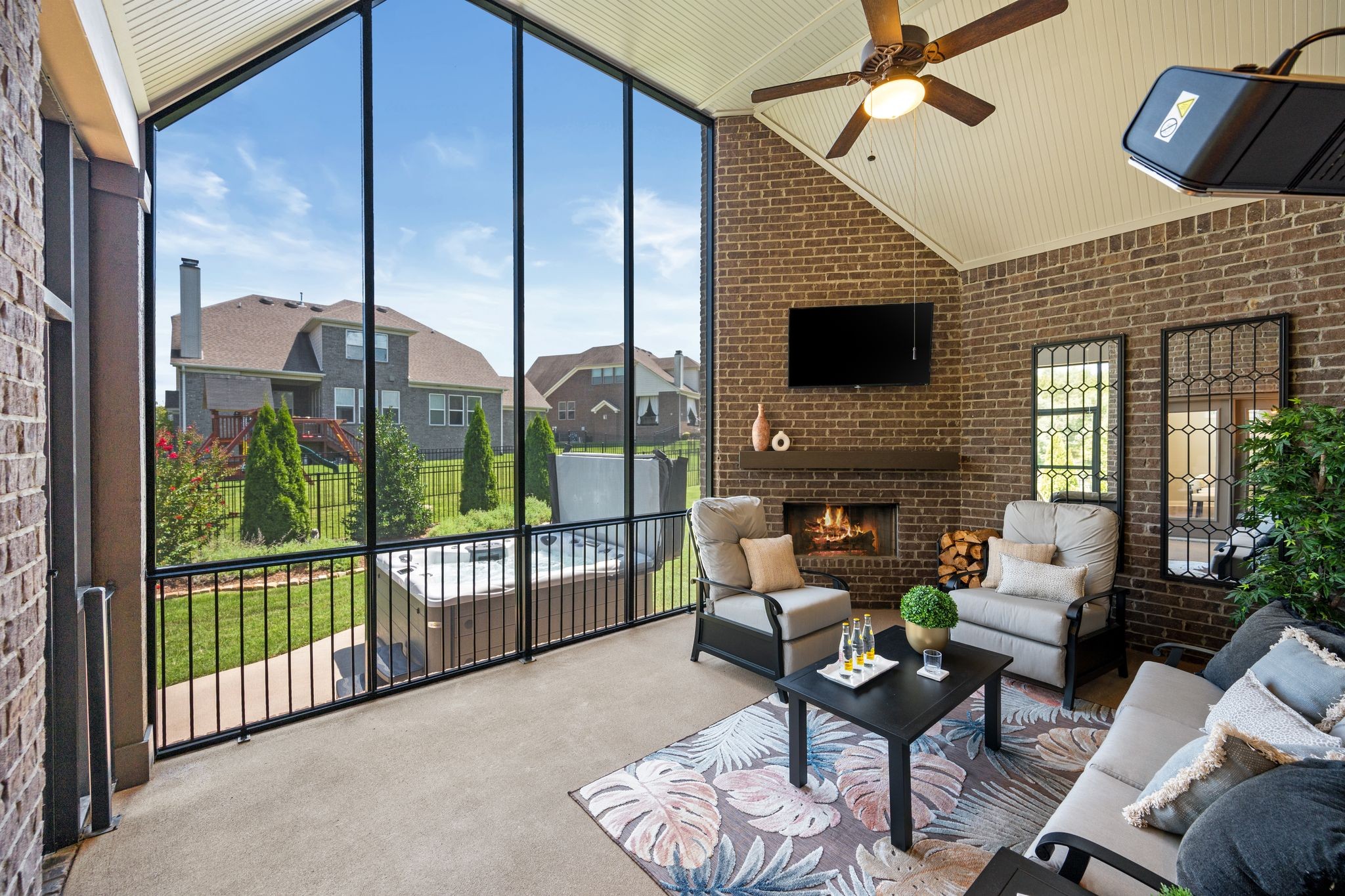 2004 Belsford Dr