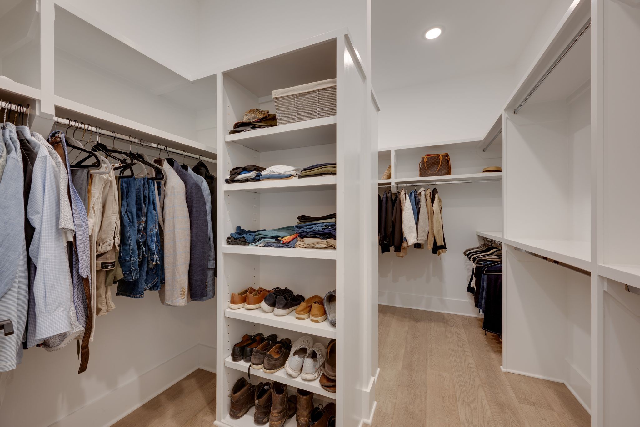 3066 Long Branch Cir