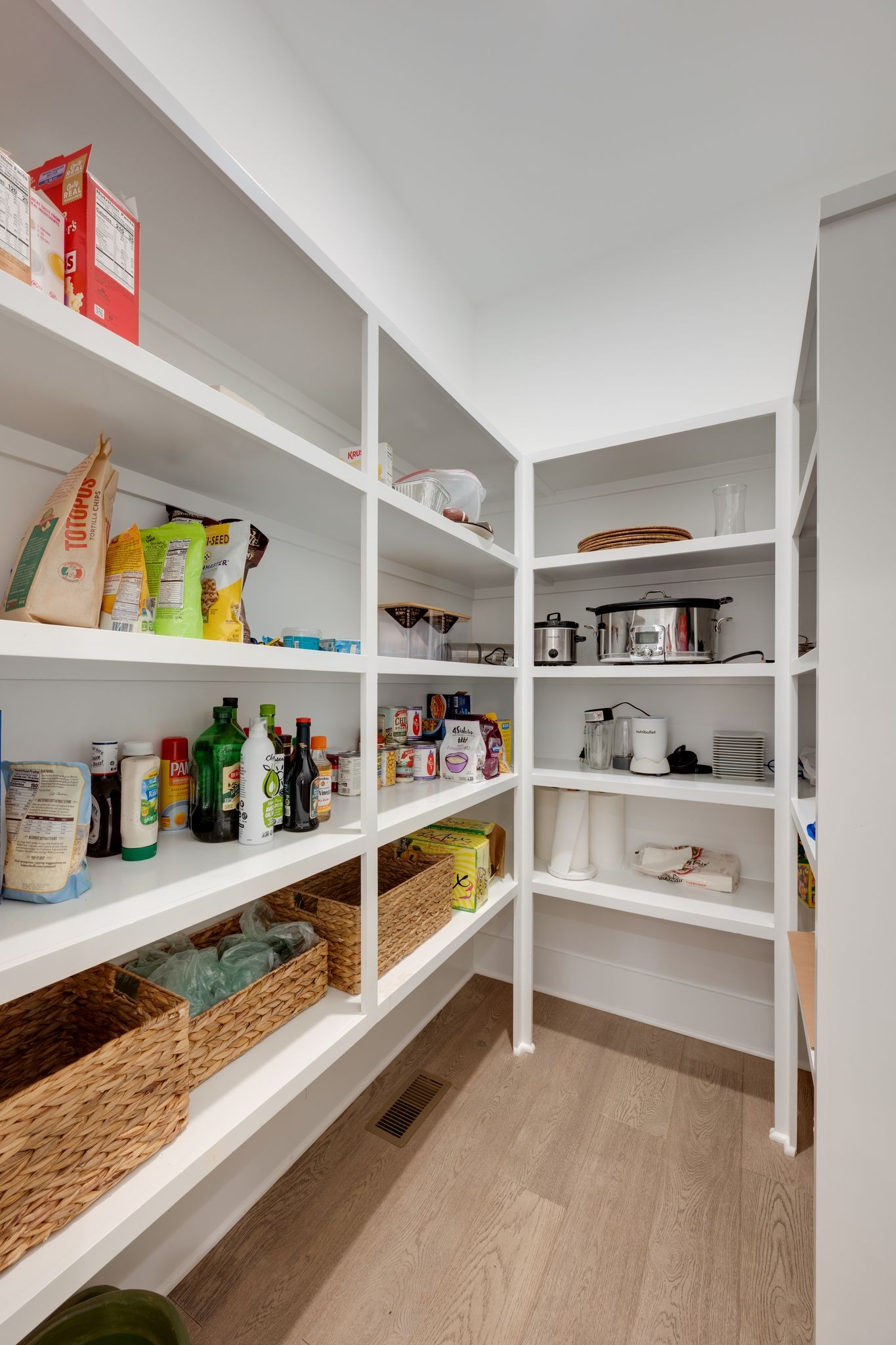 3066 Long Branch Cir