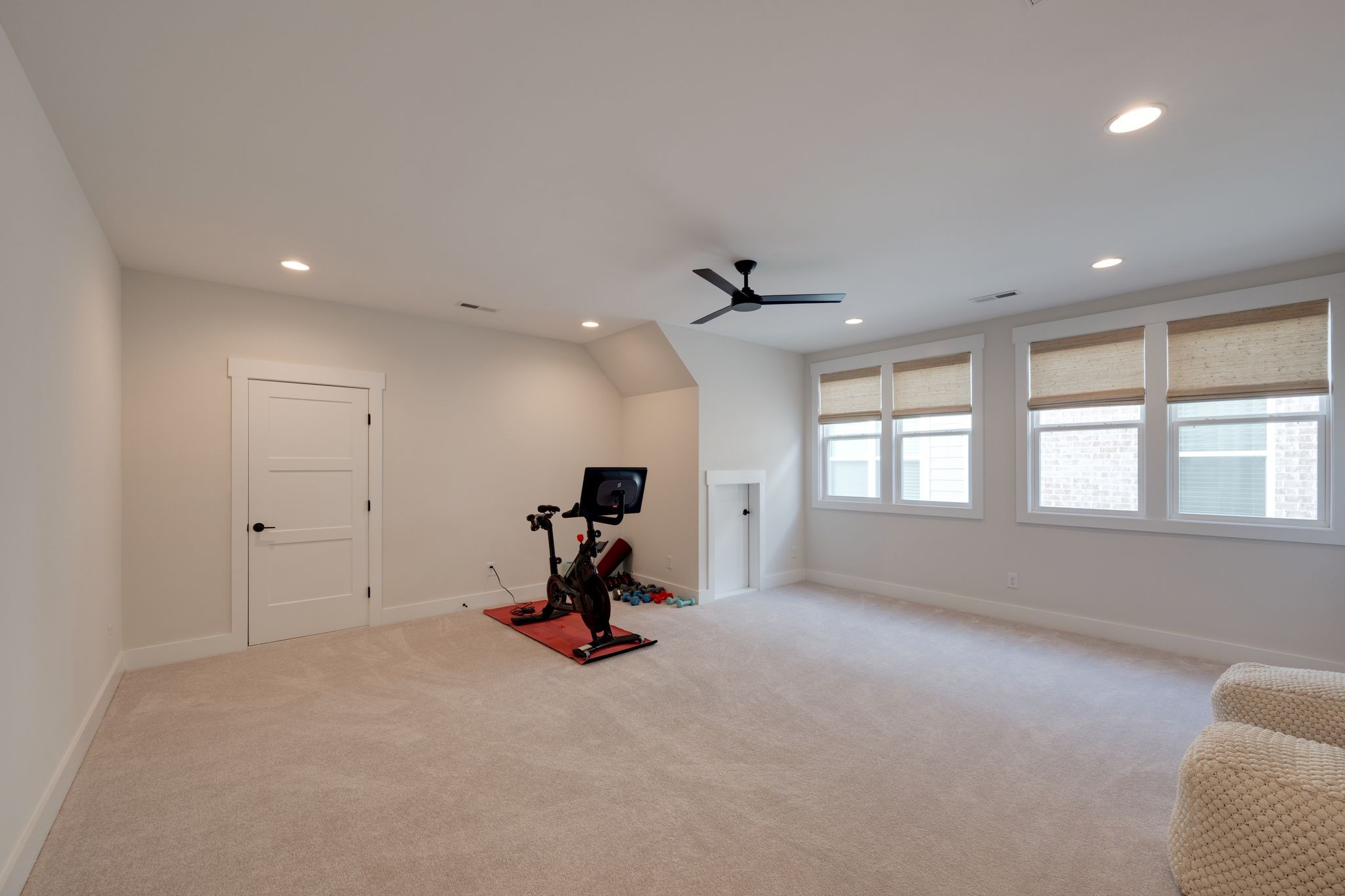 3066 Long Branch Cir