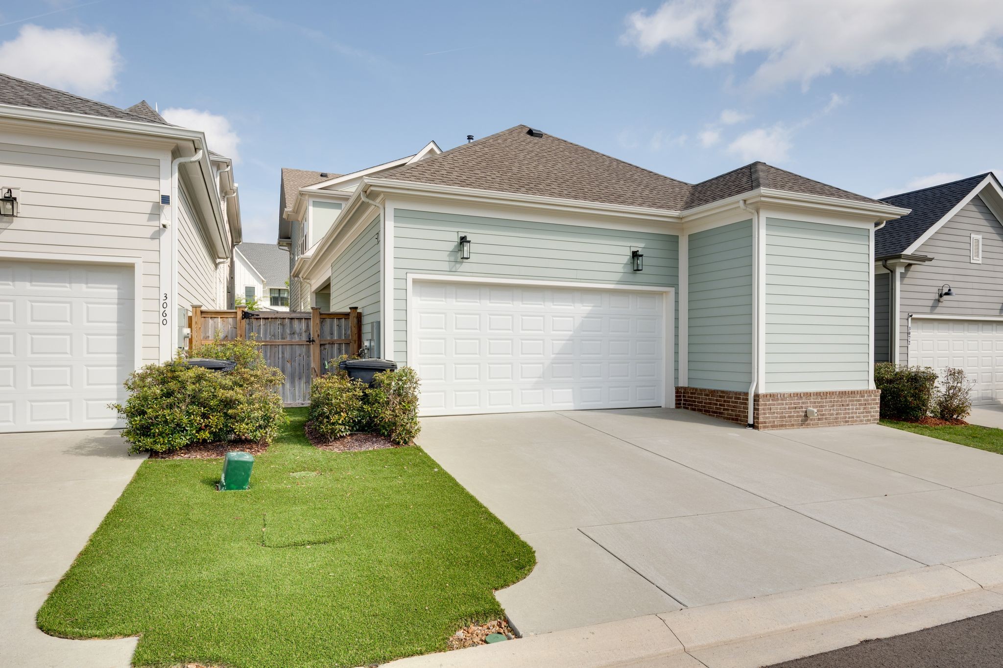 3066 Long Branch Cir