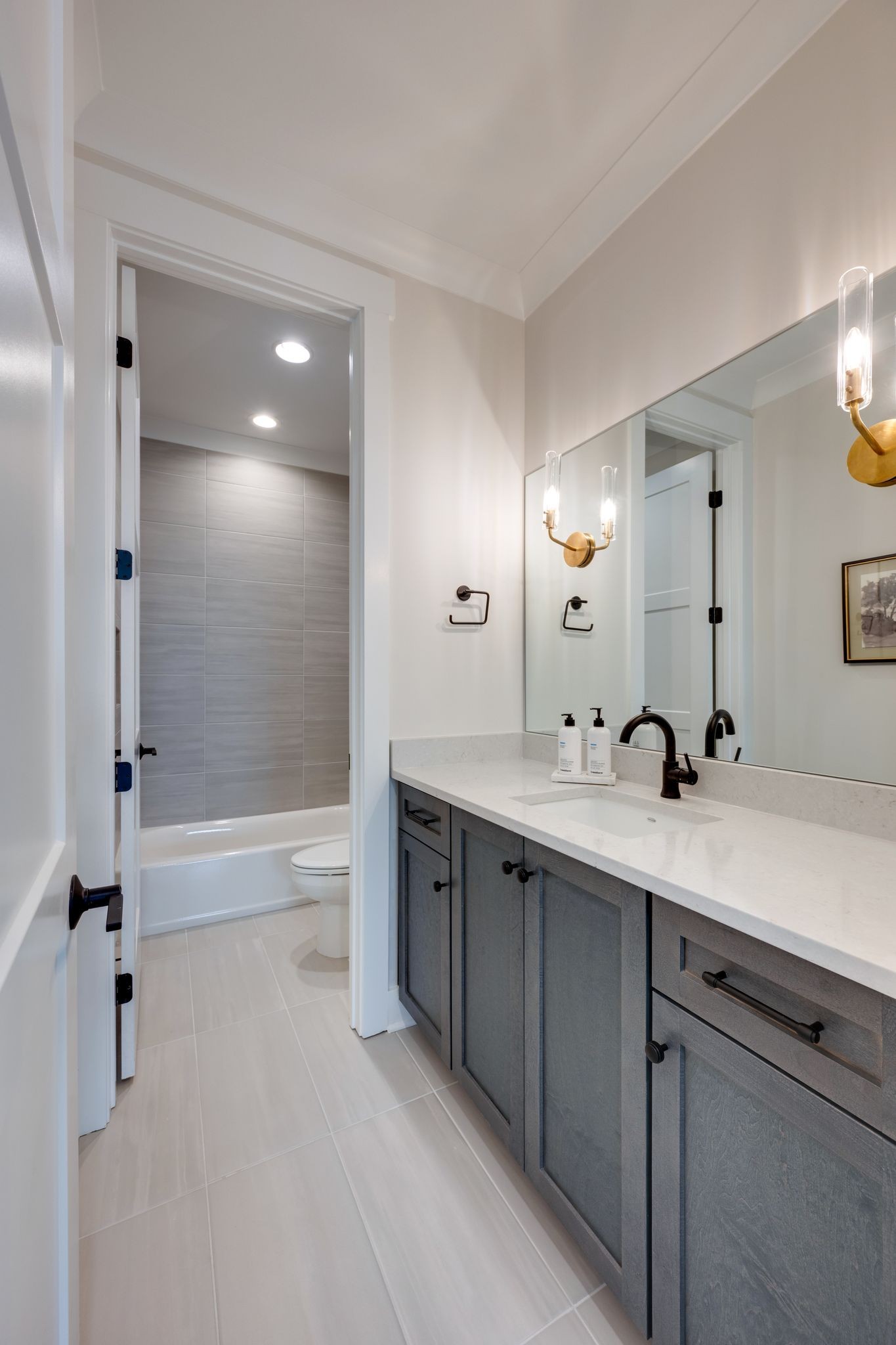 3066 Long Branch Cir