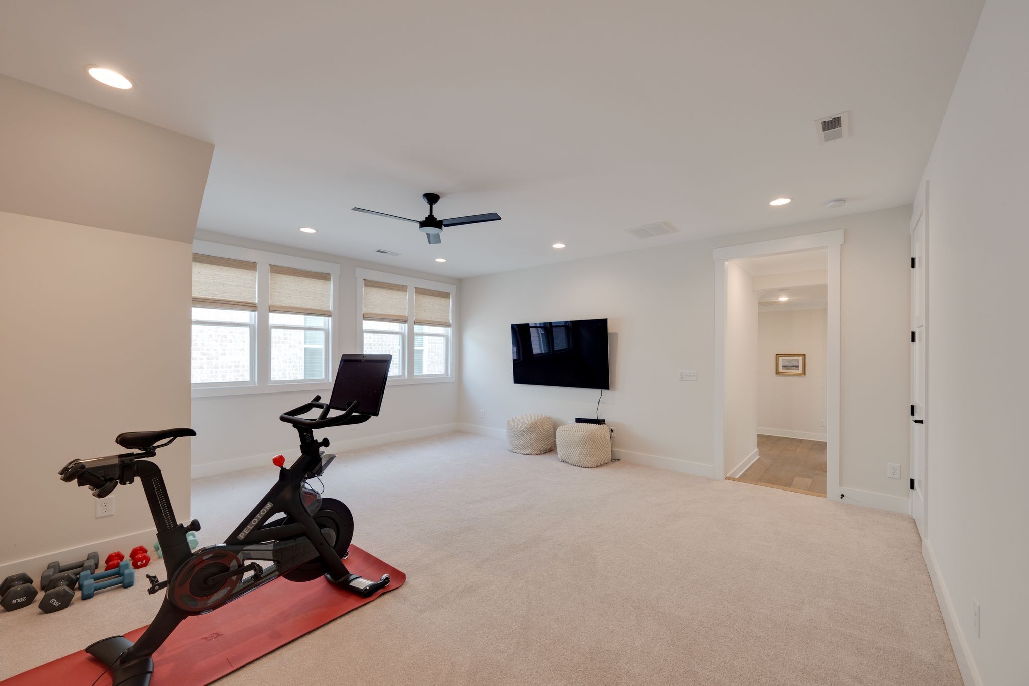 3066 Long Branch Cir