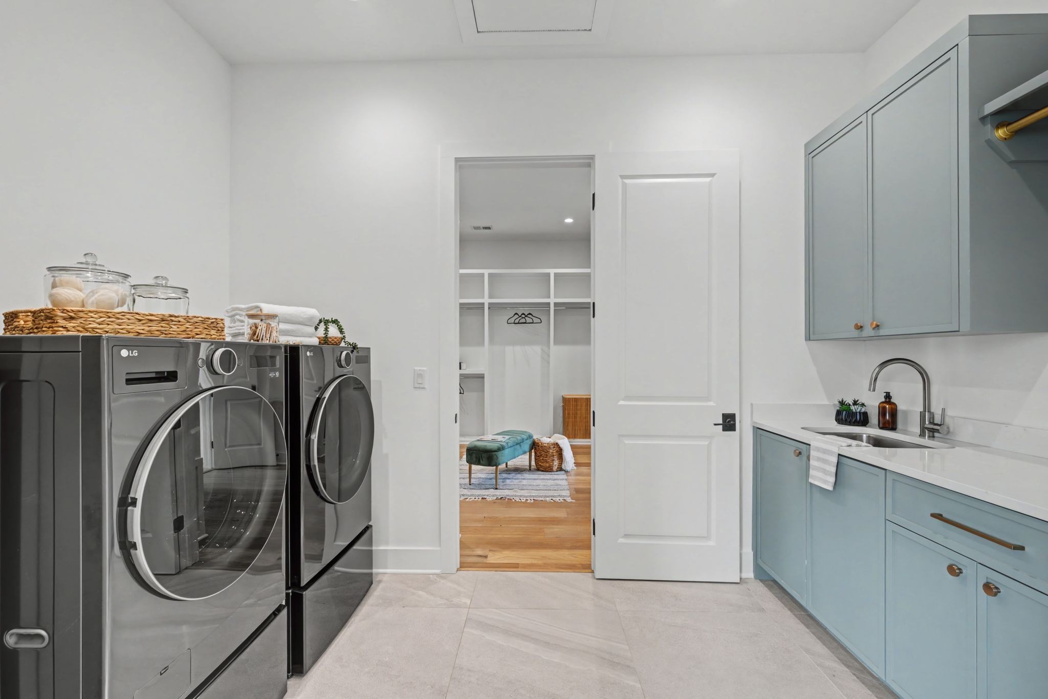 6412A Premier Dr
