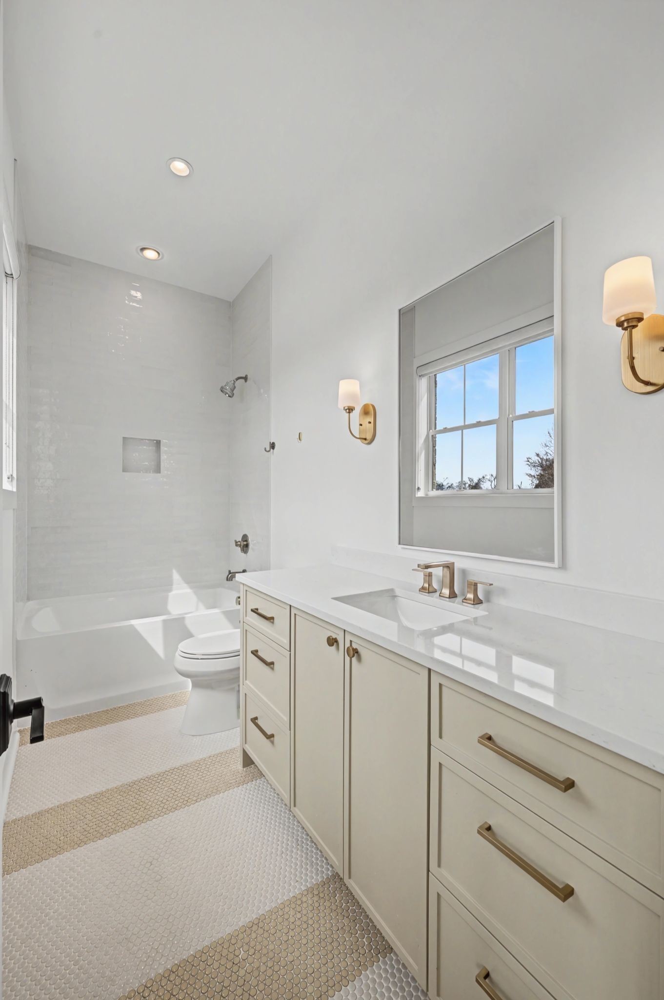 6412A Premier Dr