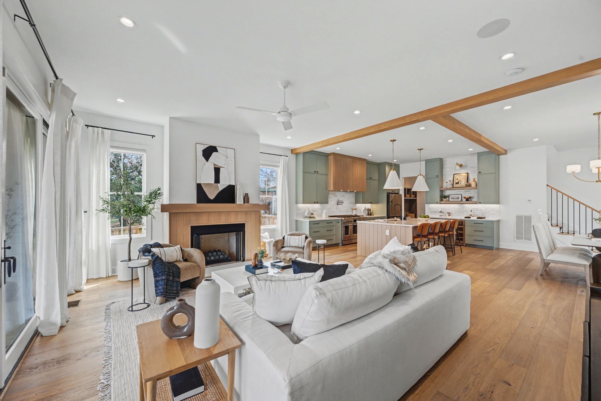 6412A Premier Dr