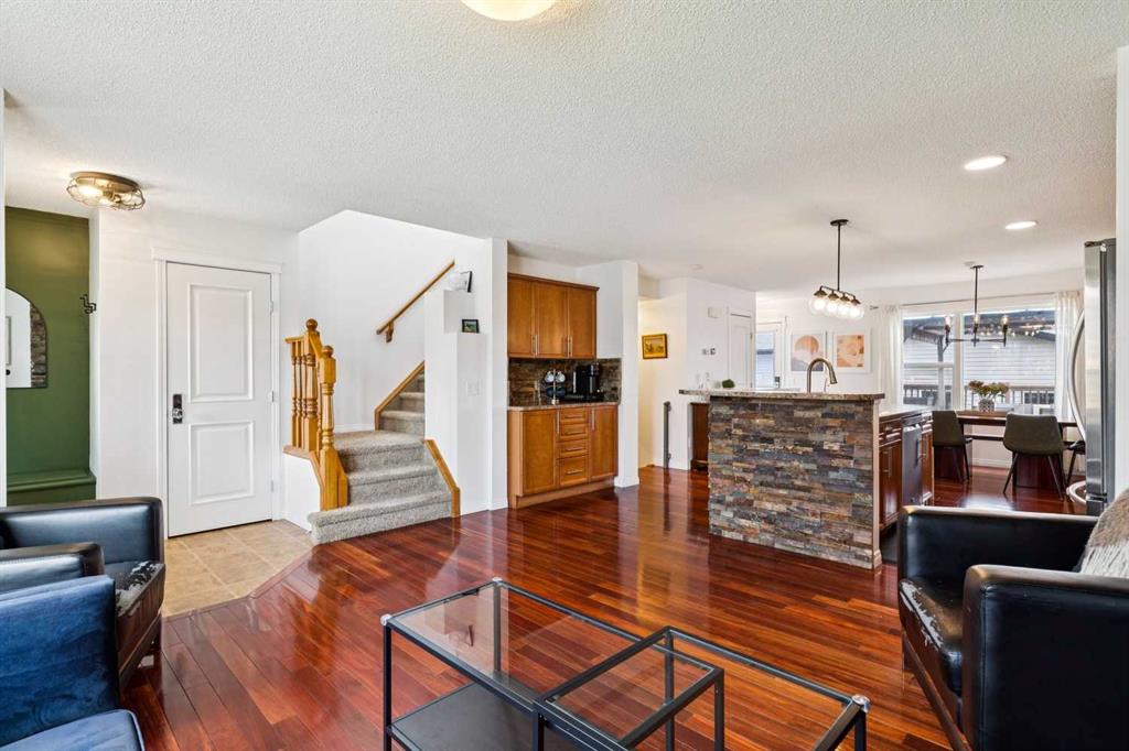 411 Silverado Drive SW