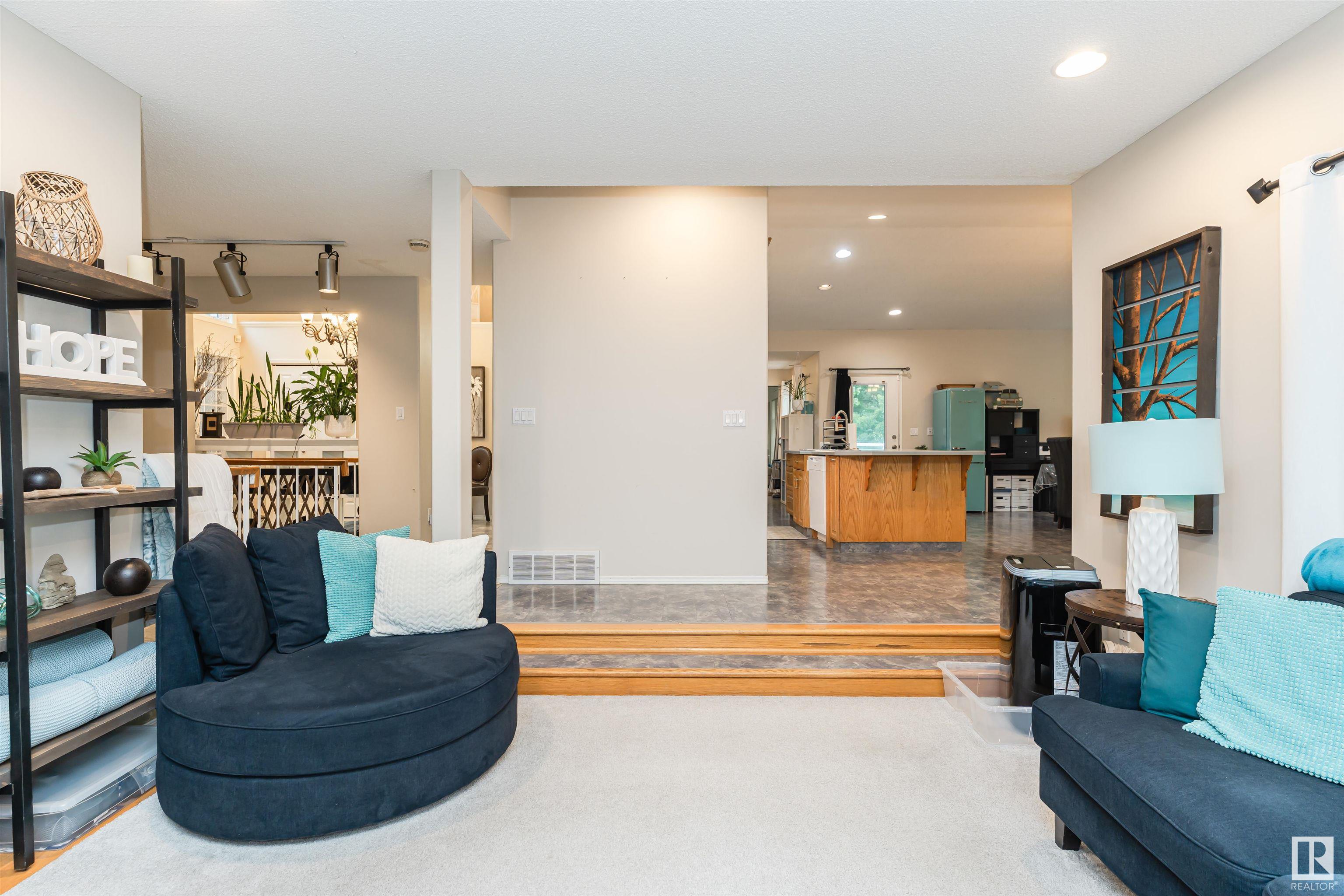 53 STURGEON RD