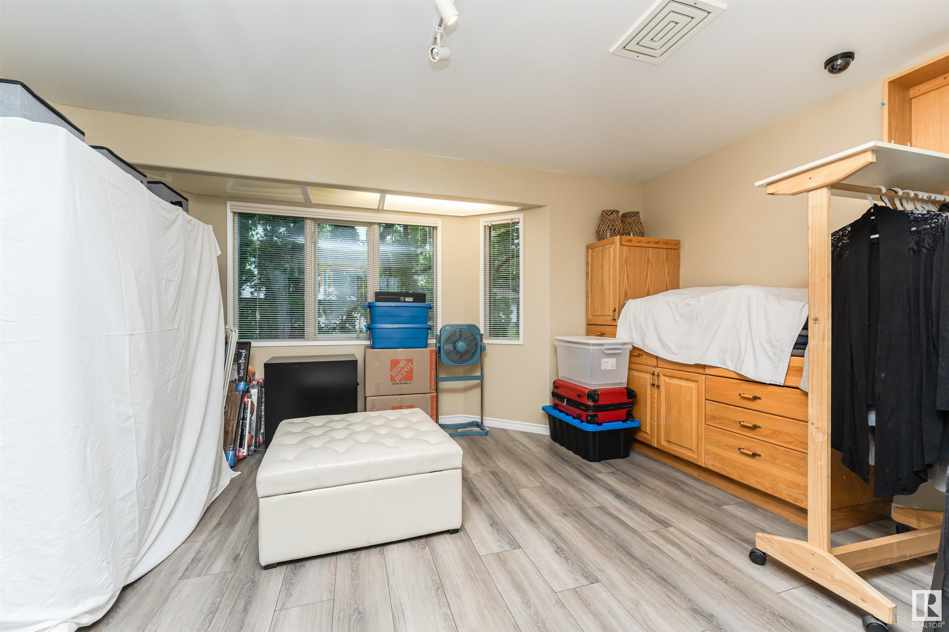 53 STURGEON RD
