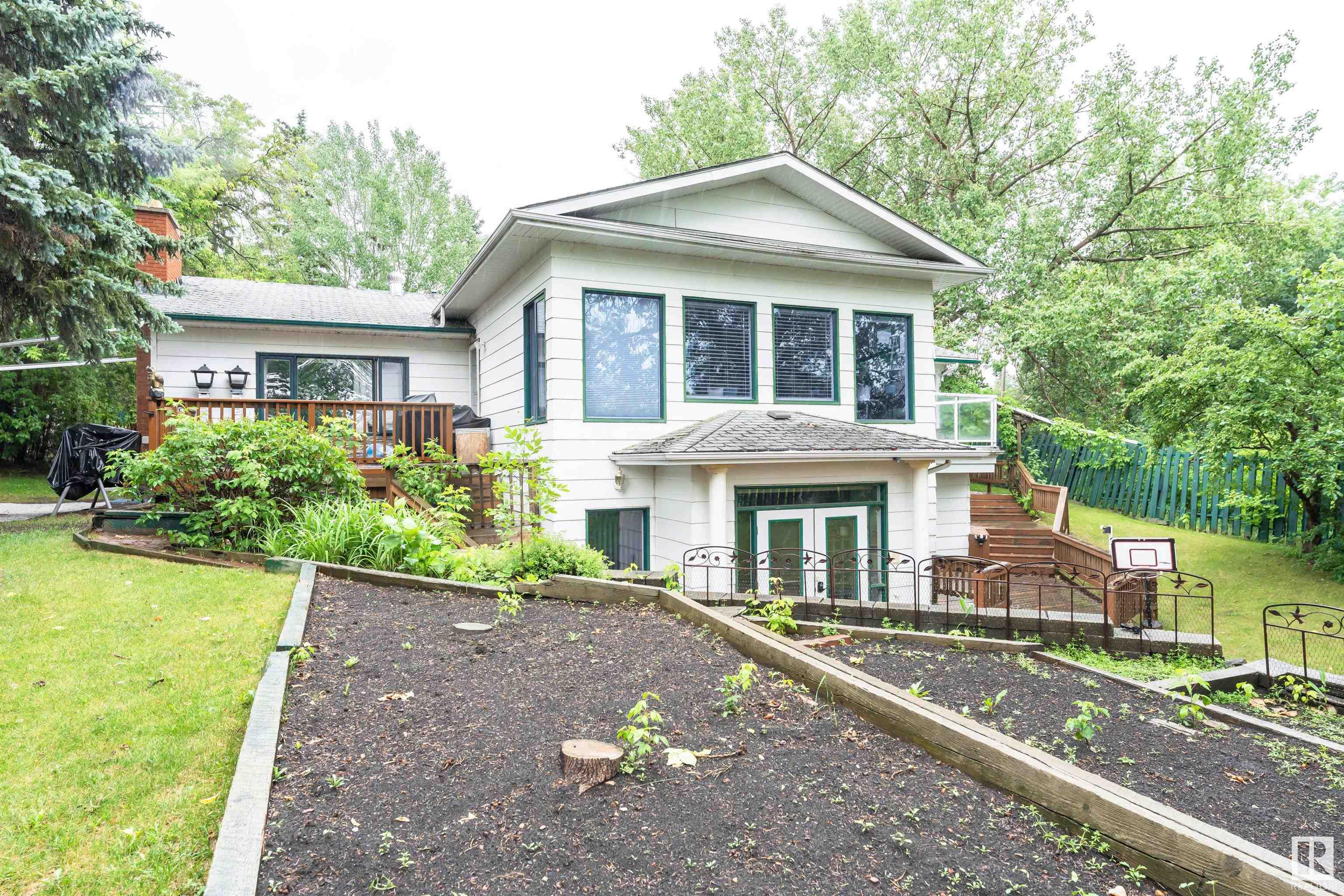 53 STURGEON RD